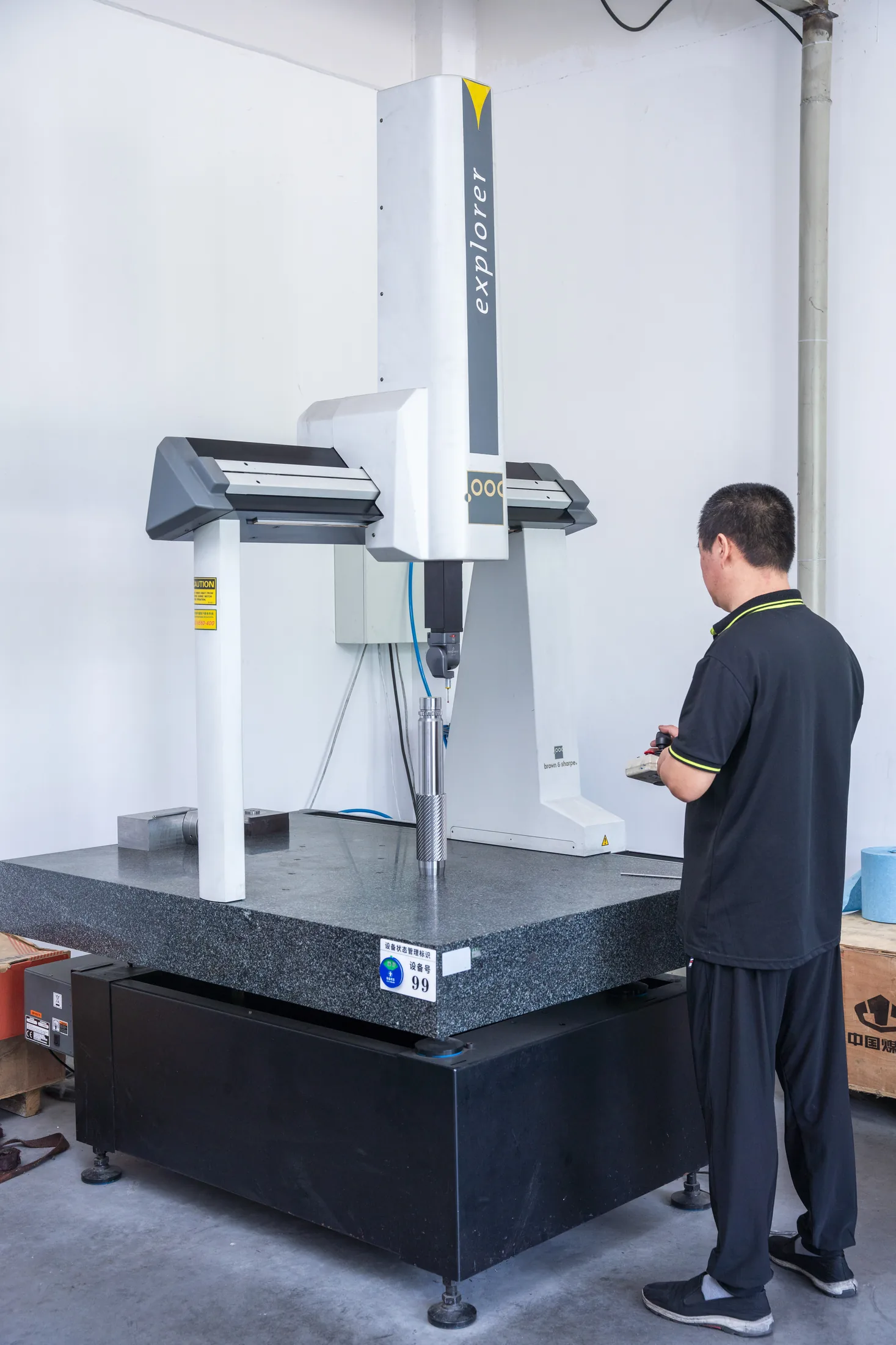 Brown and Sharpe CMM measuring a helical spline shaft